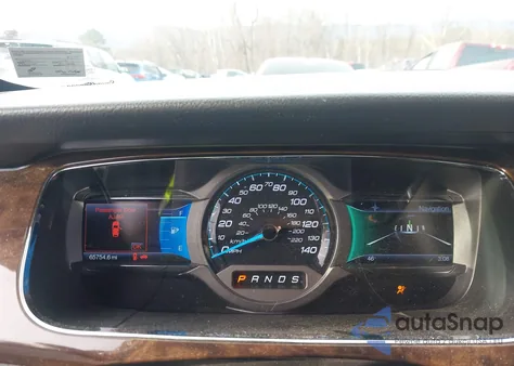 2013 Ford Taurus Limited z USA, uszkodzony, nr VIN 1FAHP2F88DG202739